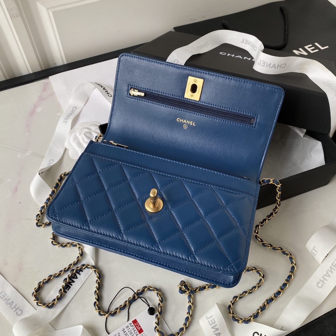 Lambskin Wallet On Chain Shoulder Bag AP3424 Blue